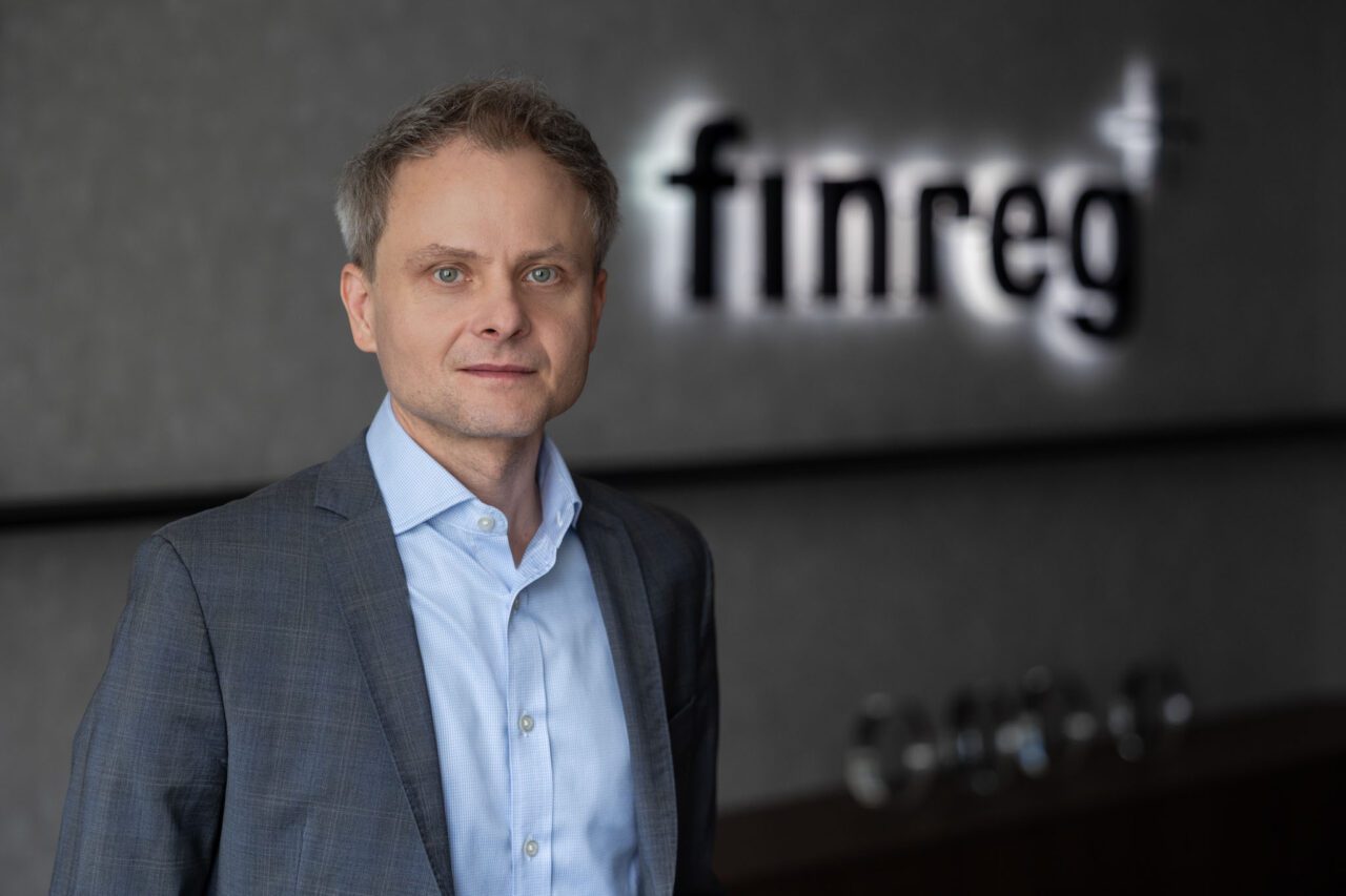 Fintech a regulace: Proč startupy naráží a jak jim může pomoci AI