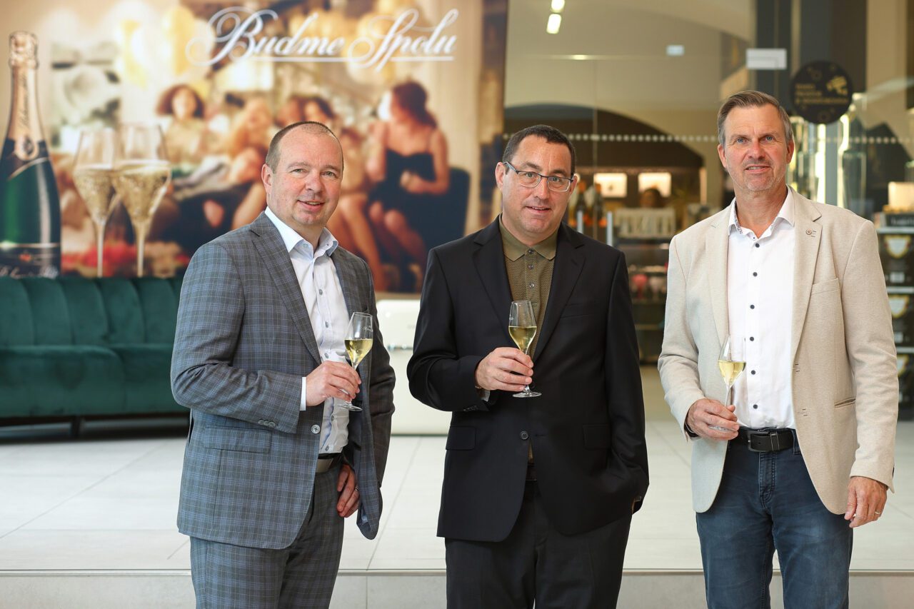 Ondřej Beránek, James Davis, Petr Černý