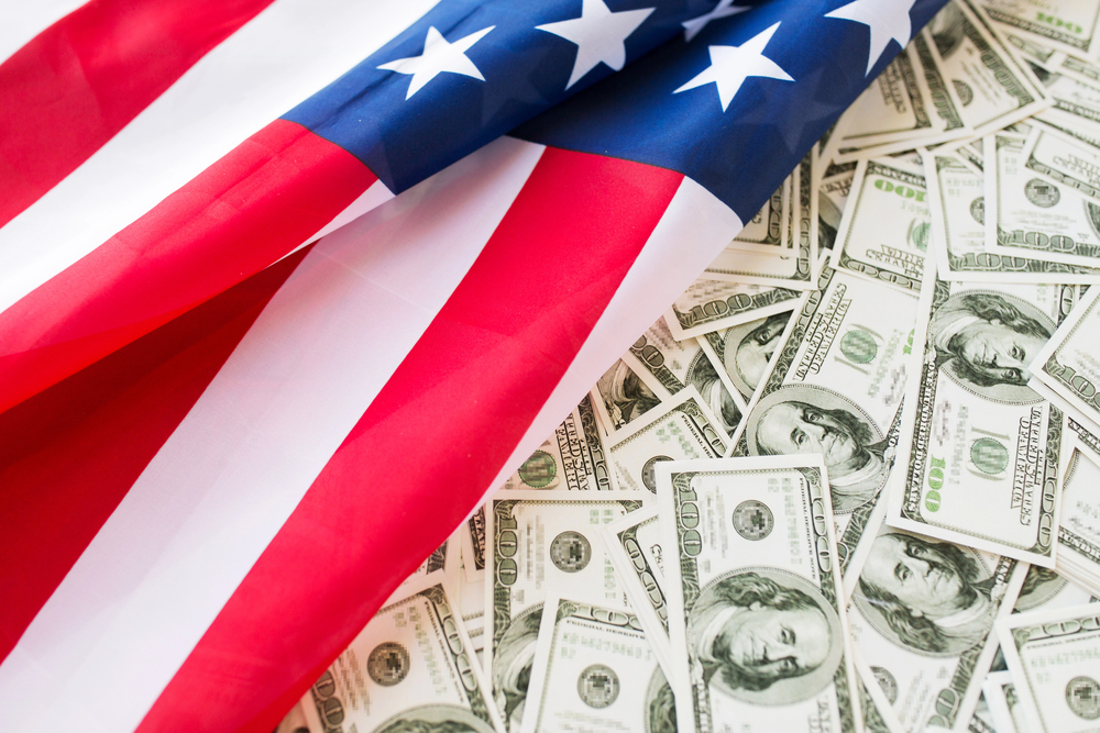 Financování americké vlády bylo zastaveno, dolar oslabuje